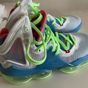 Nike Lebron 19 Tropical Dutch Blue Lime Green size 5 Basketball Shoes